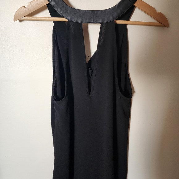 Dressy halter top from Dynamitebwith faux leather trim S - Picture 3 of 3